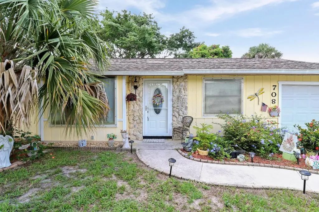 708 SE Karrigan Terrace Port St Lucie FL 34983
