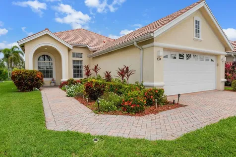 734 SW Aruba Bay Port St Lucie FL 34986