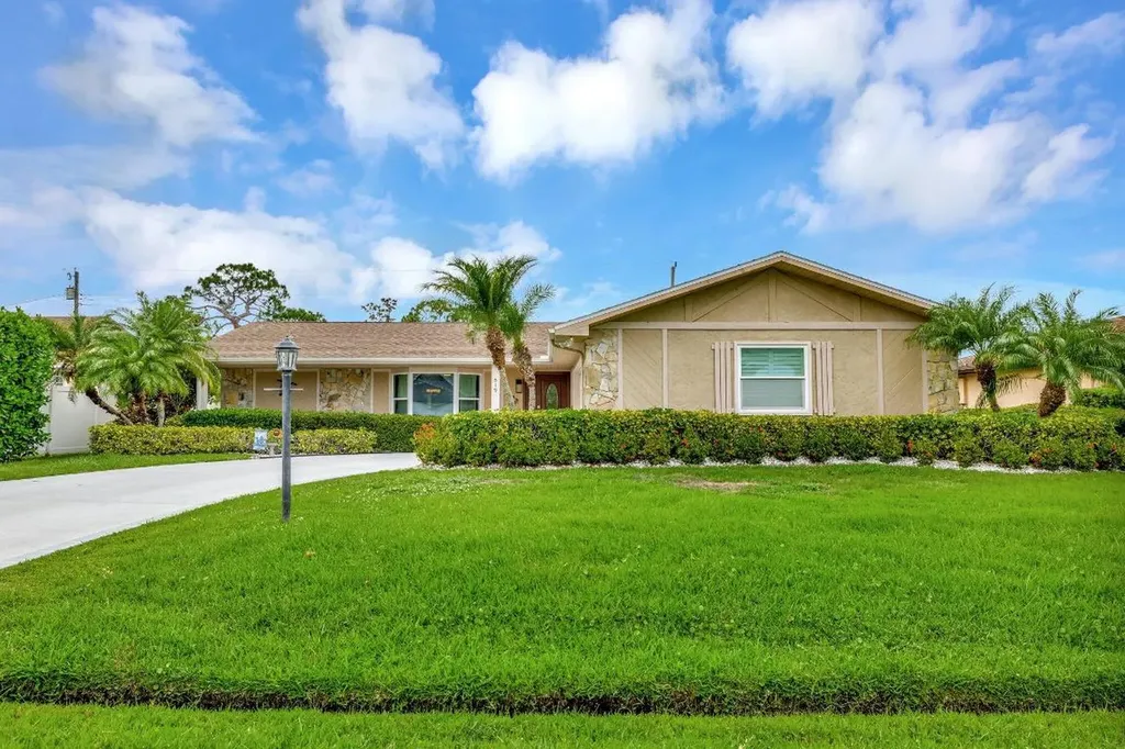 519 SE Brookside Terrace Port St Lucie FL 34983