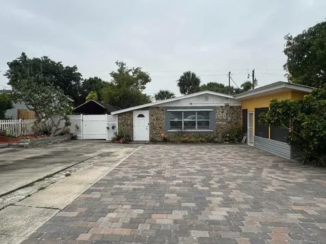 609 4th Place SW Vero Beach FL 32962
