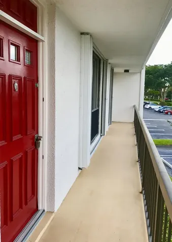 2520 Presidential Way West Palm Beach FL 33401