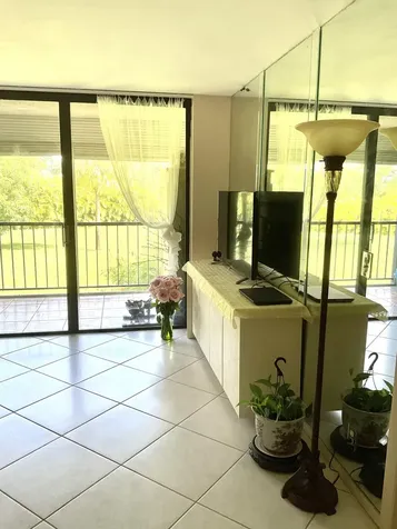 2520 Presidential Way West Palm Beach FL 33401