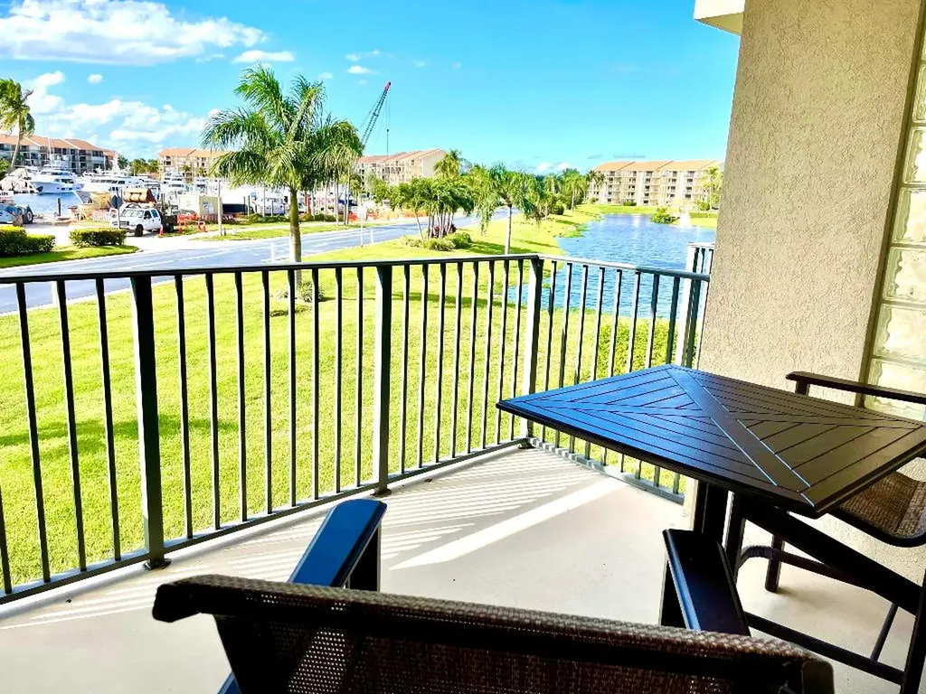 901 SW Seafarer Circle Jupiter FL 33477