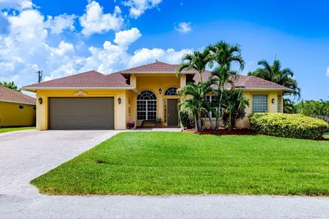 473 SW Dagget Avenue Port St Lucie FL 34953