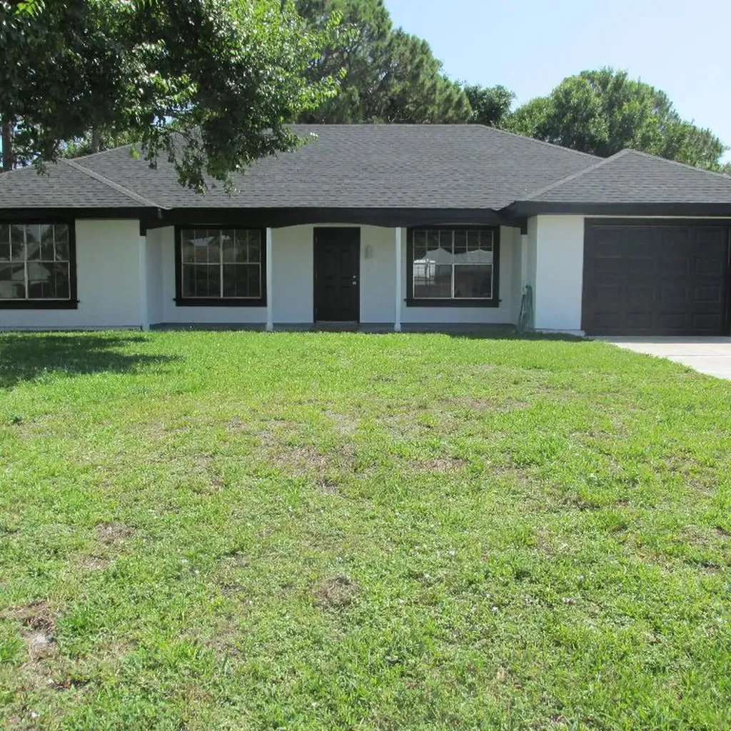 2137 SE Dolphin Road Port St Lucie FL 34952