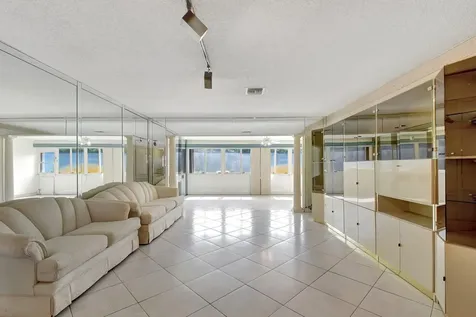 5800 Fernley Drive W West Palm Beach FL 33415