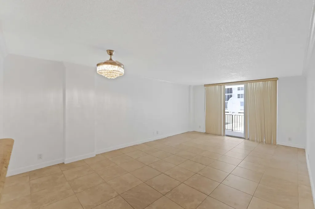 1147 Hillsboro Mile Hillsboro Beach FL 33062