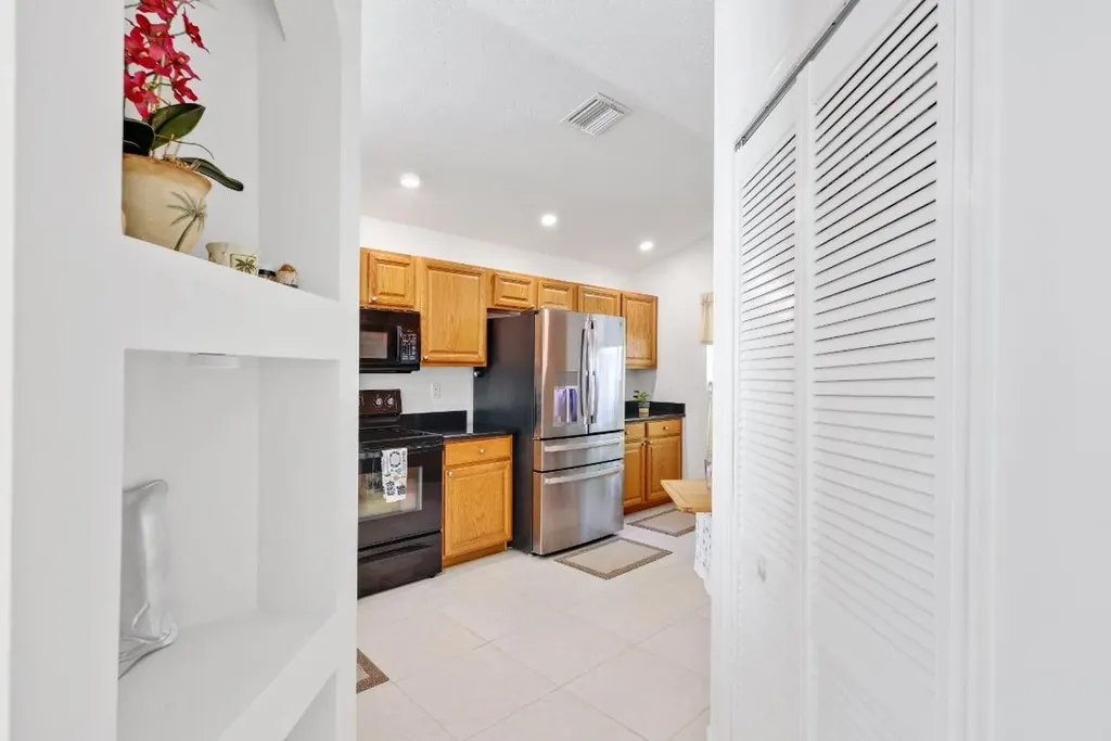 1071 Delray Lakes Drive Delray Beach FL 33444