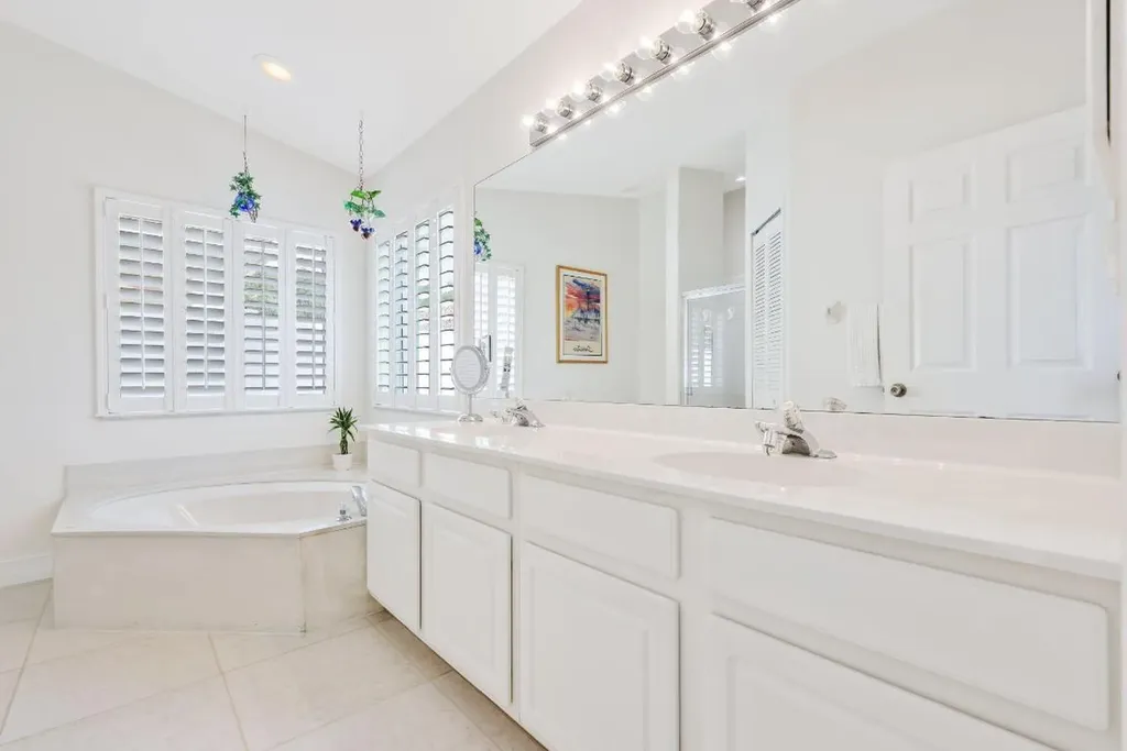 1071 Delray Lakes Drive Delray Beach FL 33444