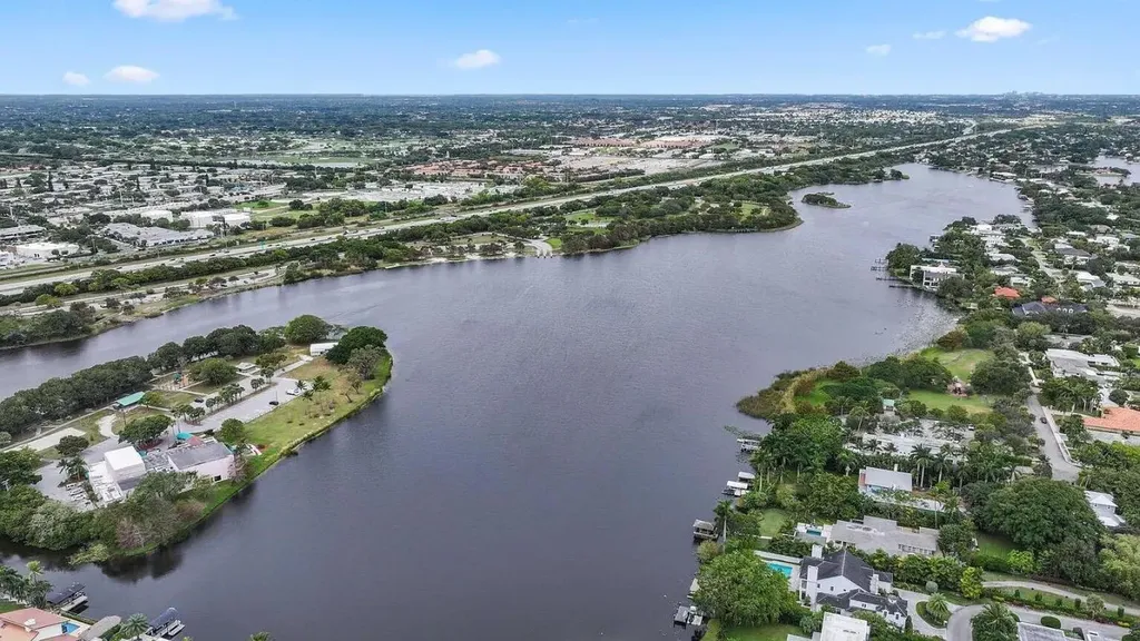 1071 Delray Lakes Drive Delray Beach FL 33444
