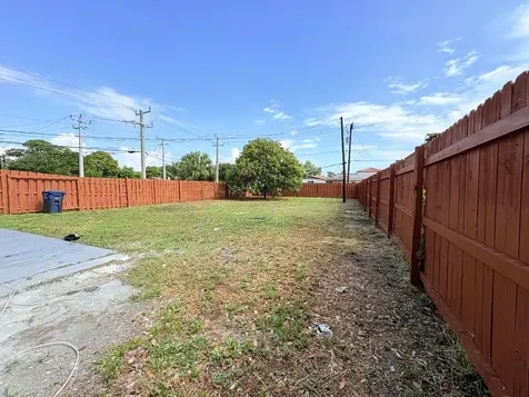 307 4th Street Lake Park FL 33403
