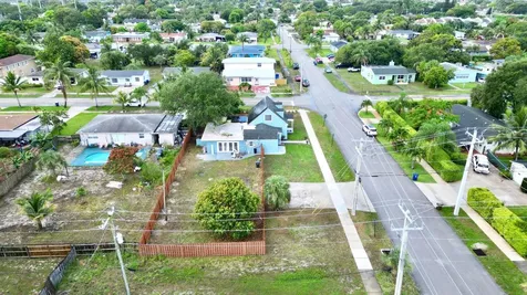 307 4th Street Lake Park FL 33403
