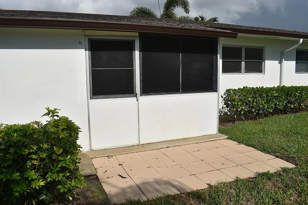2930 Crosley Drive E West Palm Beach FL 33415