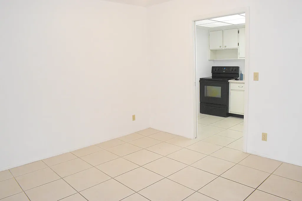 2930 Crosley Drive E West Palm Beach FL 33415