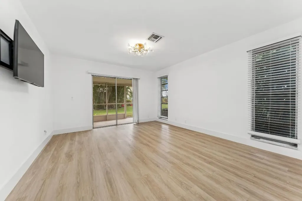 13725 Flora Place Delray Beach FL 33484