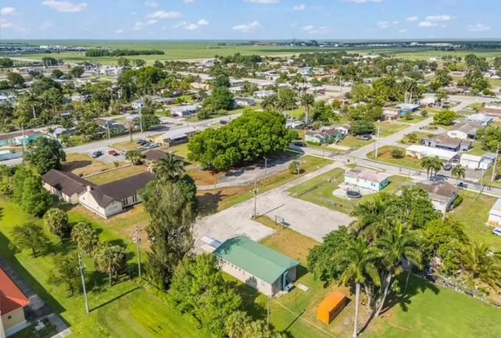 224 NW G Avenue Belle Glade FL 33430