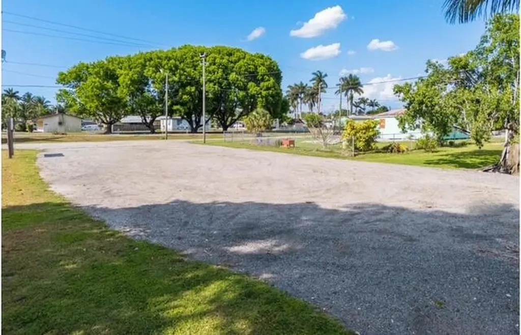 224 NW G Avenue Belle Glade FL 33430