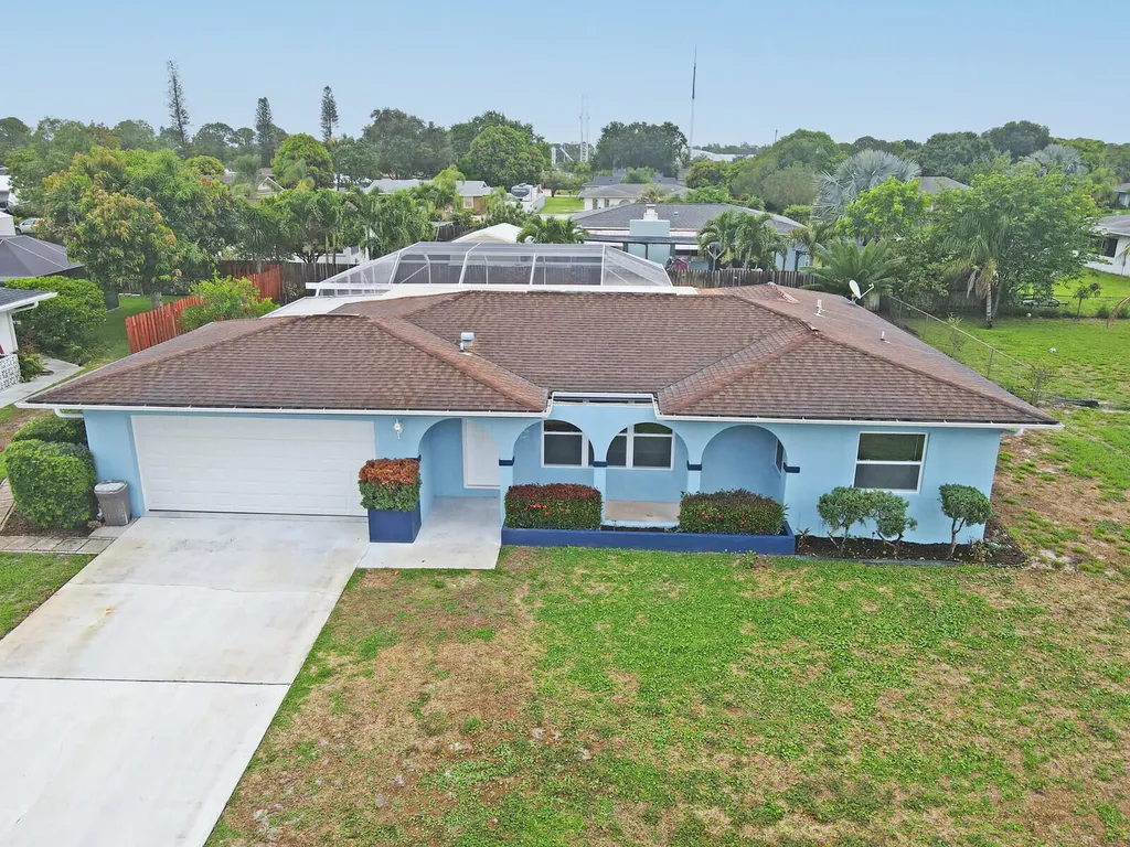 865 SE Tierra Court Port St Lucie FL 34983