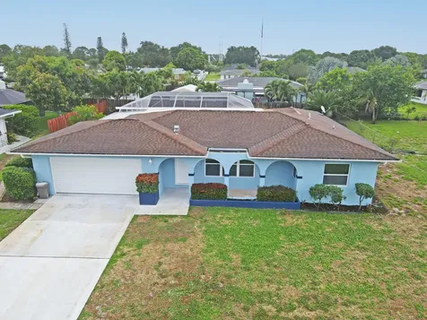 865 SE Tierra Court Port St Lucie FL 34983
