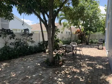 1652 Crooked Stick Way Greenacres FL 33413