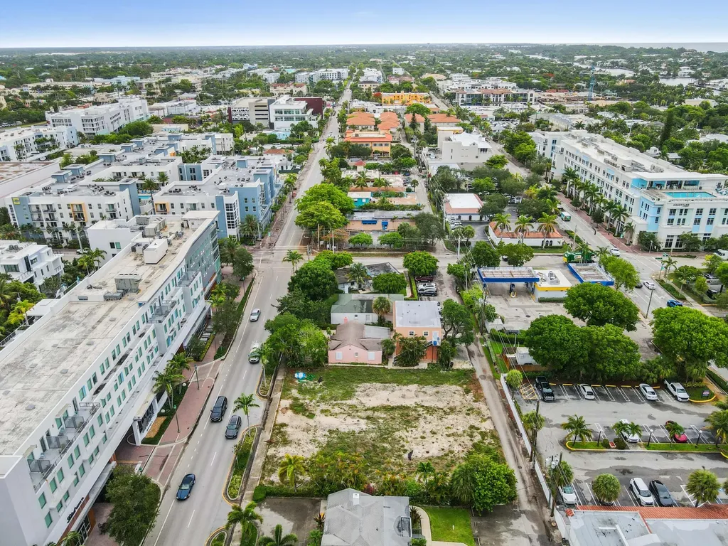 235 SE 5th Avenue Delray Beach FL 33483
