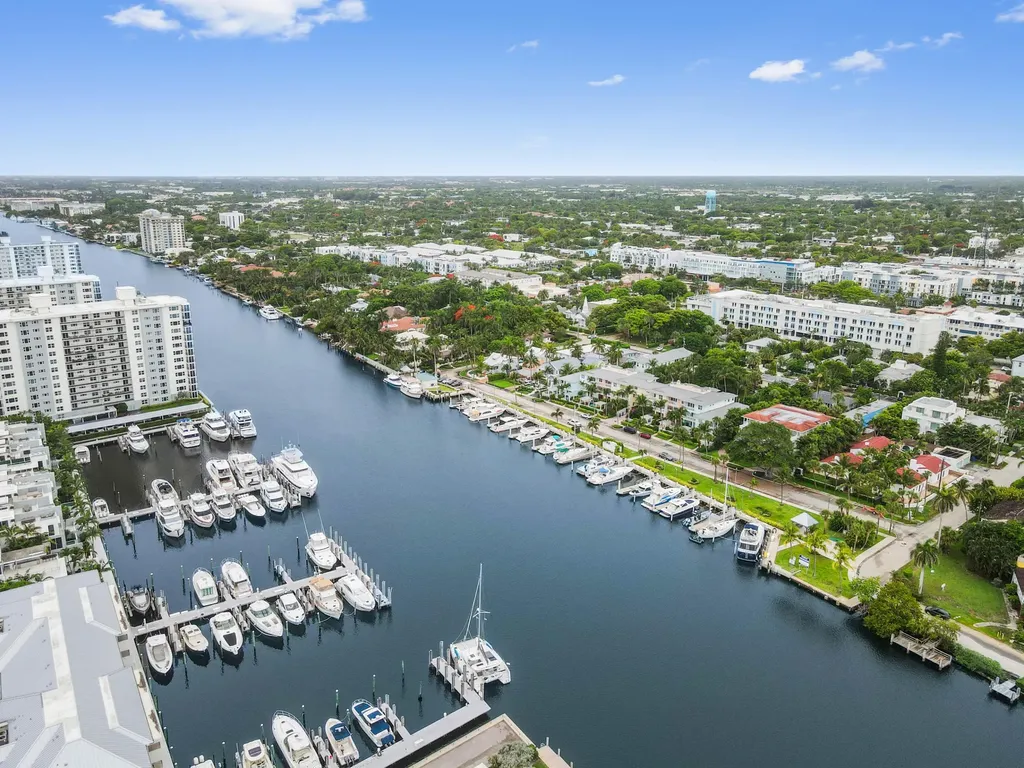 235 SE 5th Avenue Delray Beach FL 33483