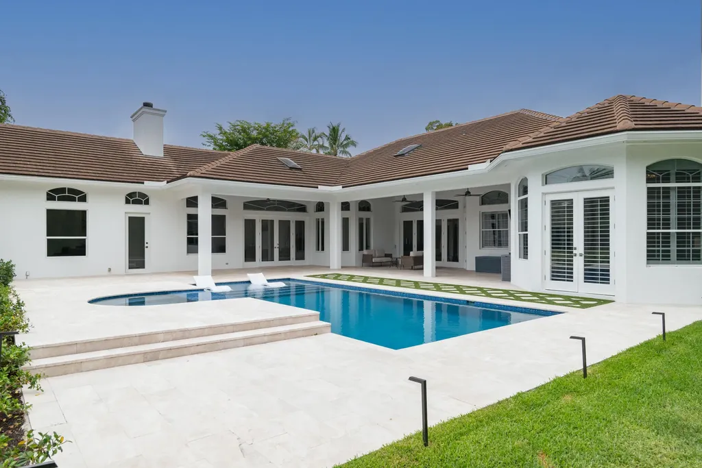 8246 Man O War Road Palm Beach Gardens FL 33418
