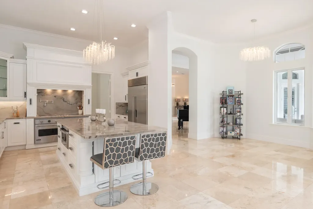 8246 Man O War Road Palm Beach Gardens FL 33418