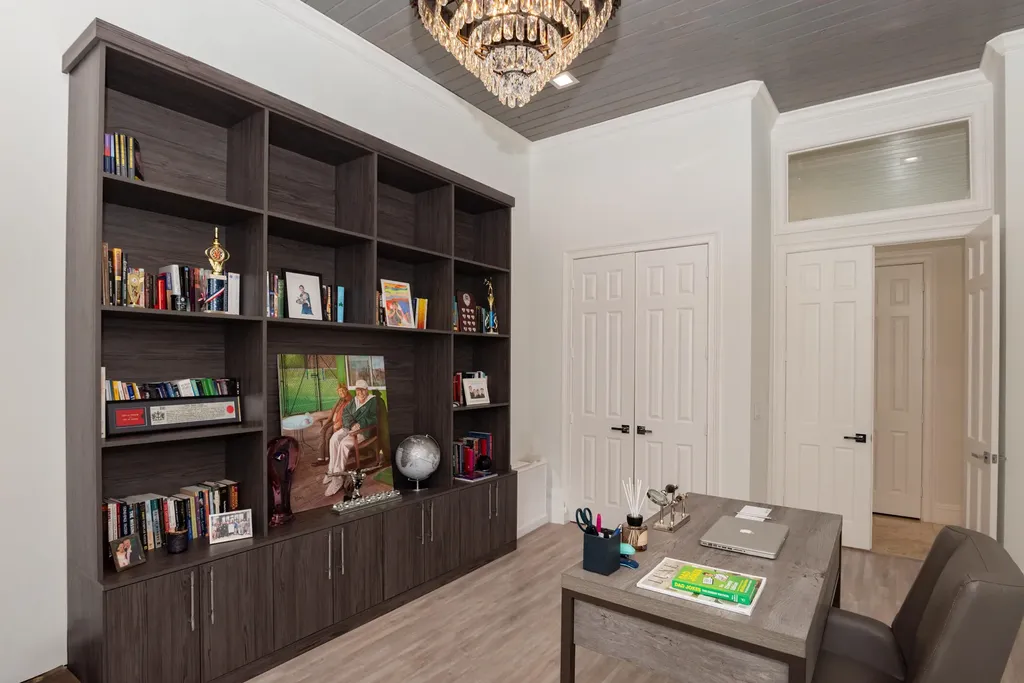 8246 Man O War Road Palm Beach Gardens FL 33418