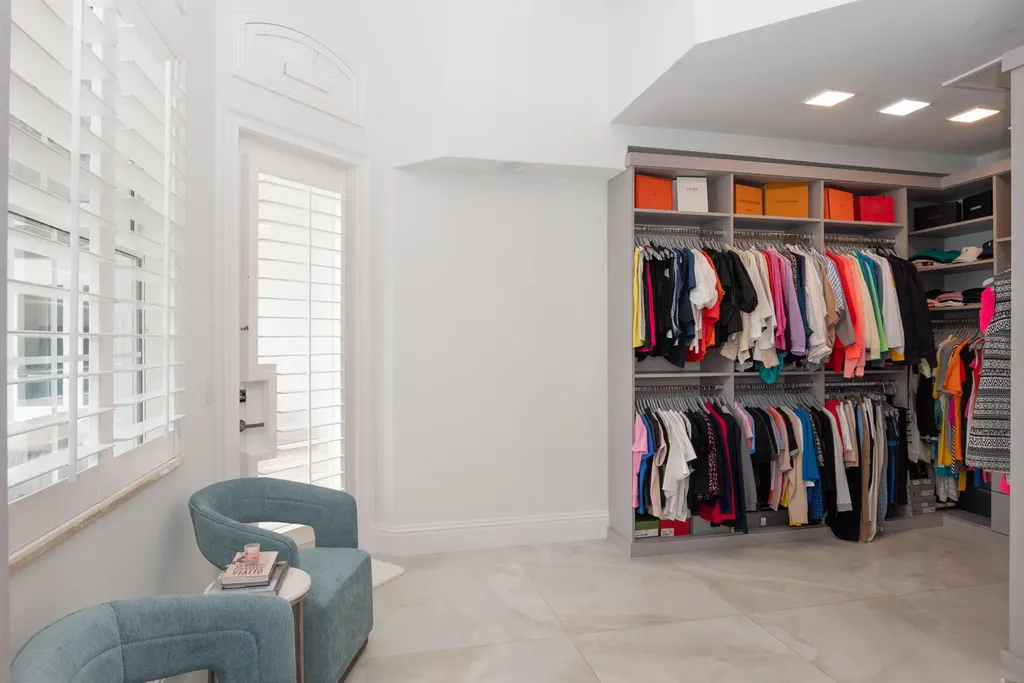 8246 Man O War Road Palm Beach Gardens FL 33418