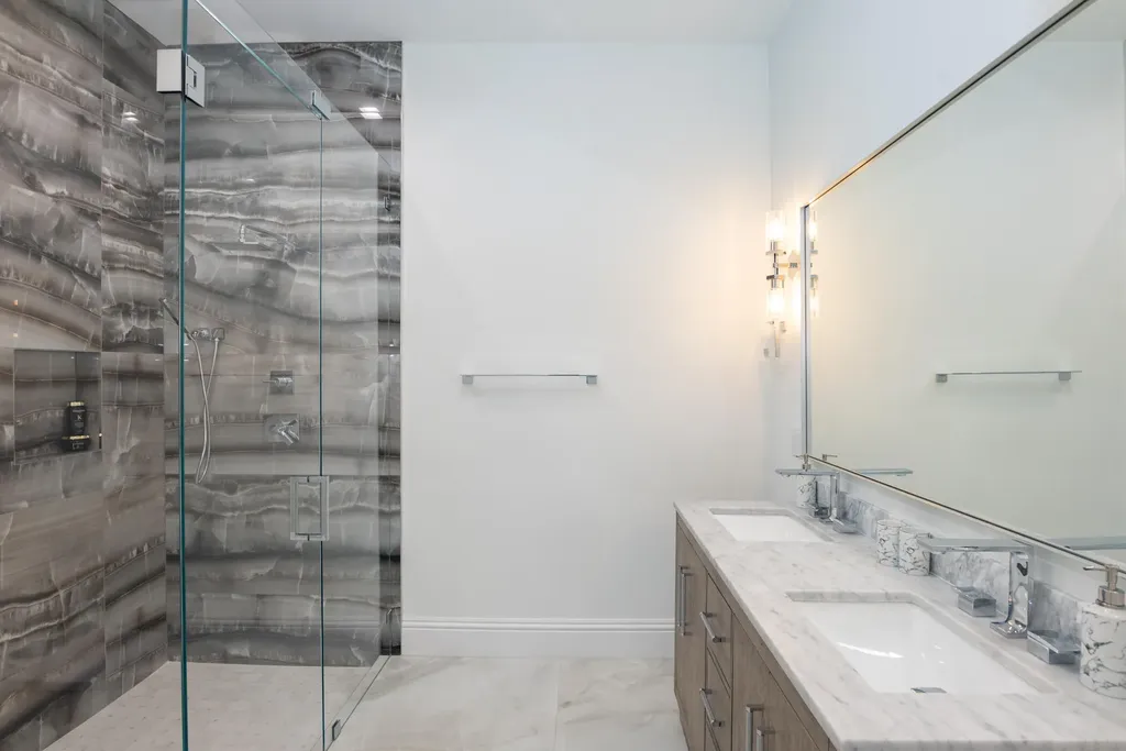 8246 Man O War Road Palm Beach Gardens FL 33418
