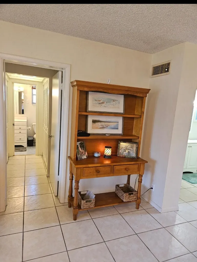 2581 N Garden 202 Drive N Lake Worth FL 33461