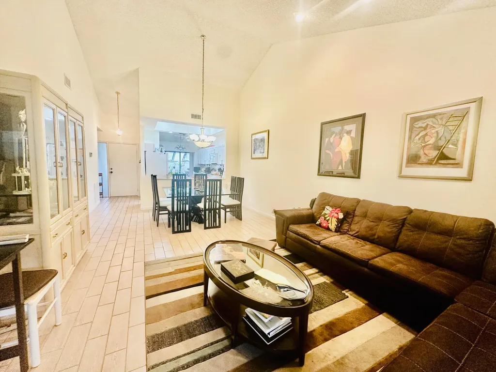 10900 Waterberry Court Boca Raton FL 33498