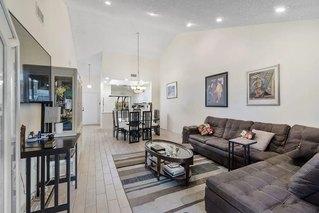 10900 Waterberry Court Boca Raton FL 33498