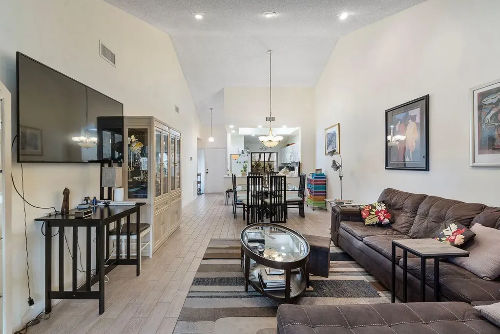 10900 Waterberry Court Boca Raton FL 33498