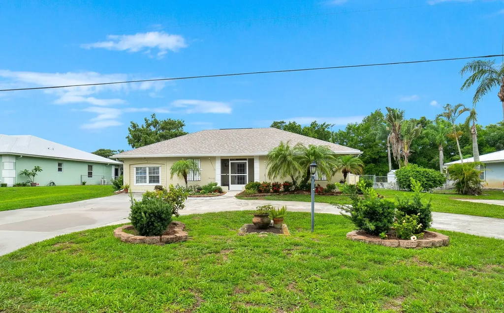 1520 SE 8th Avenue Okeechobee FL 34974