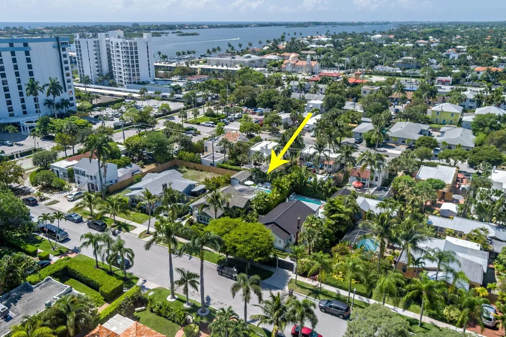 216 Lakeland Drive West Palm Beach FL 33405