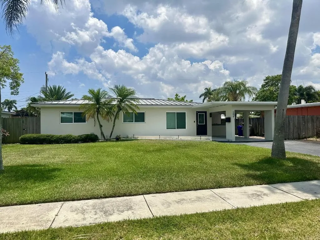 284 SW 11th Street Pompano Beach FL 33060