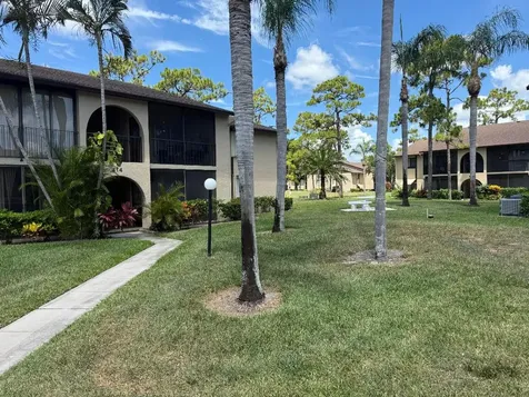 414 Pine Glen Lane Greenacres FL 33463