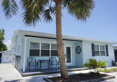 323 W Pine Street Lantana FL 33462