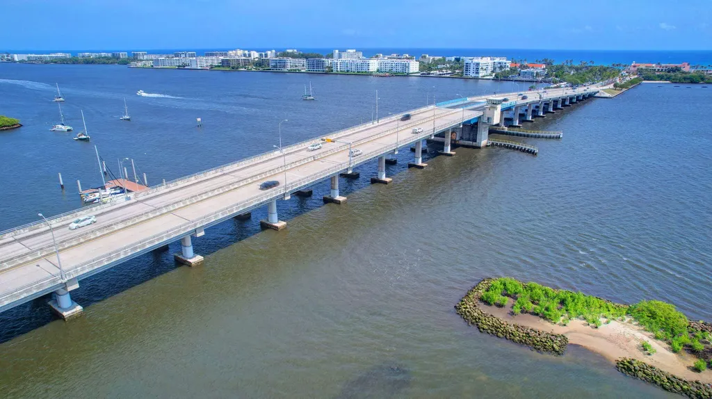 323 S E Street Lake Worth Beach FL 33460