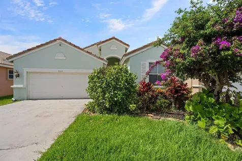 9520 Lago Drive Boynton Beach FL 33472