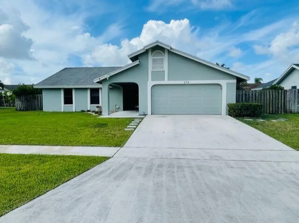 174 Roycourt Circle Royal Palm Beach FL 33411