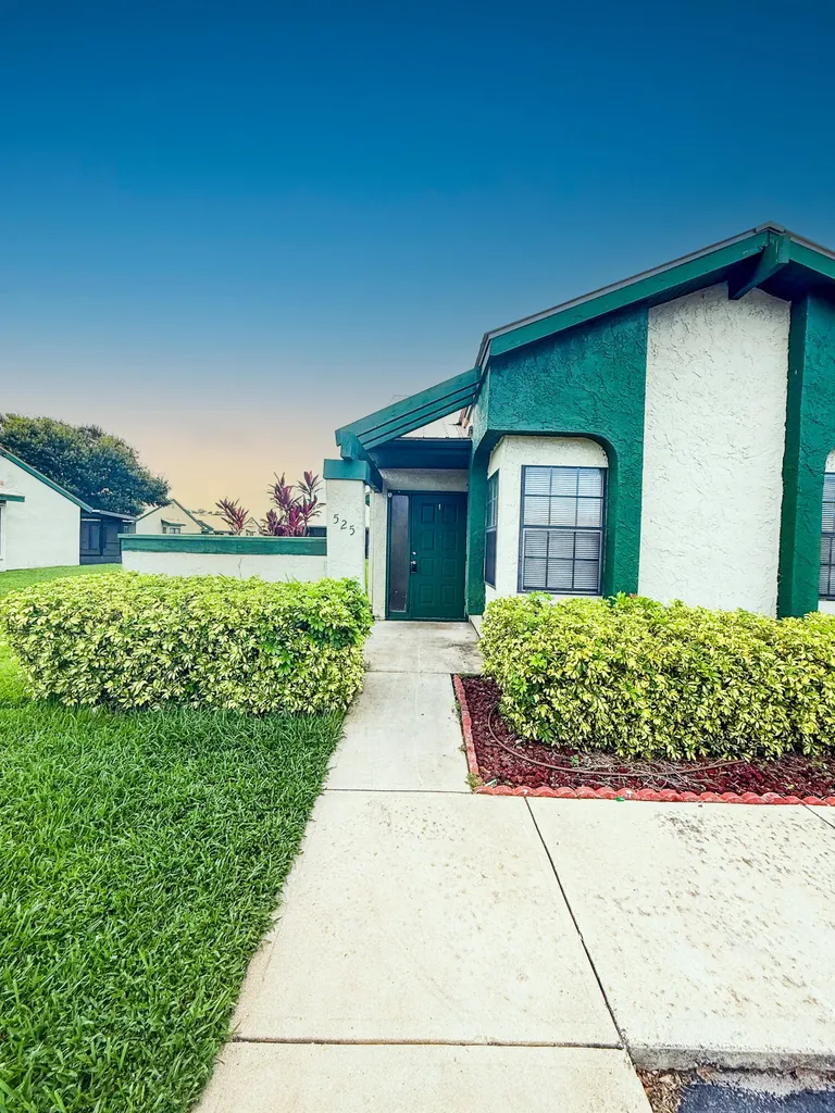525 SW Sara Boulevard Port St Lucie FL 34953