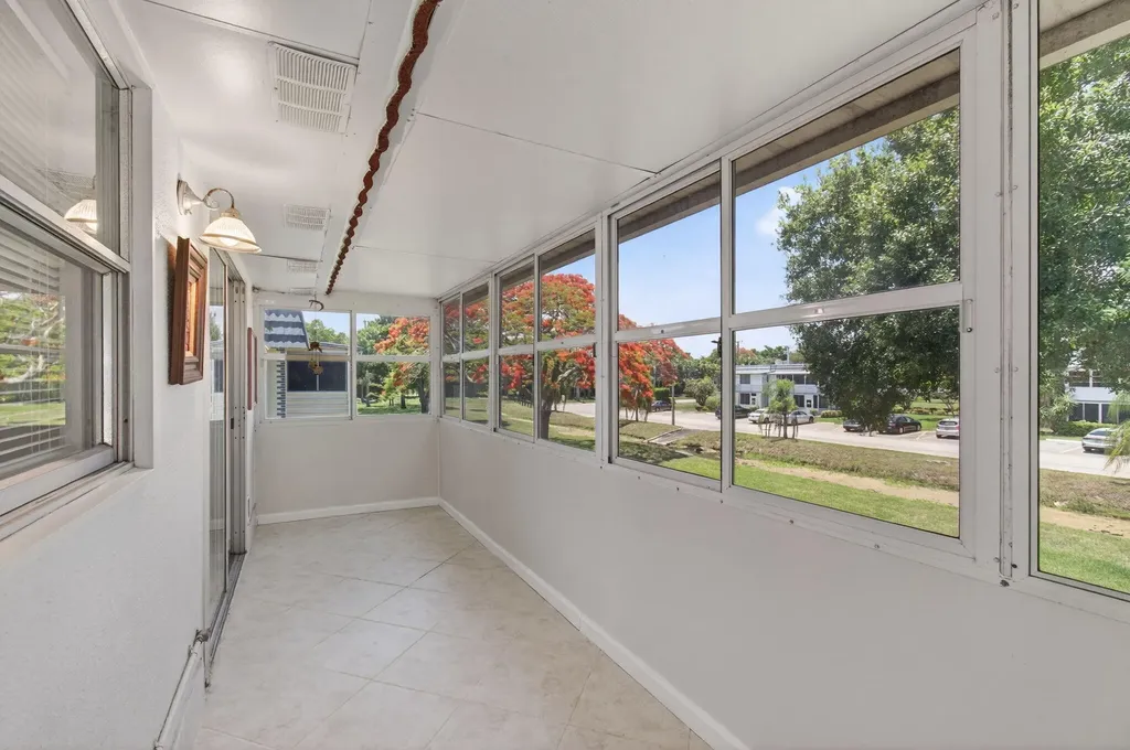 228 Brittany E Delray Beach FL 33446