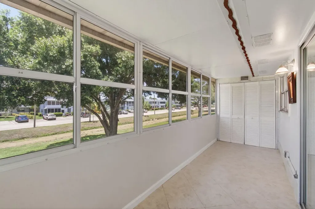 228 Brittany E Delray Beach FL 33446