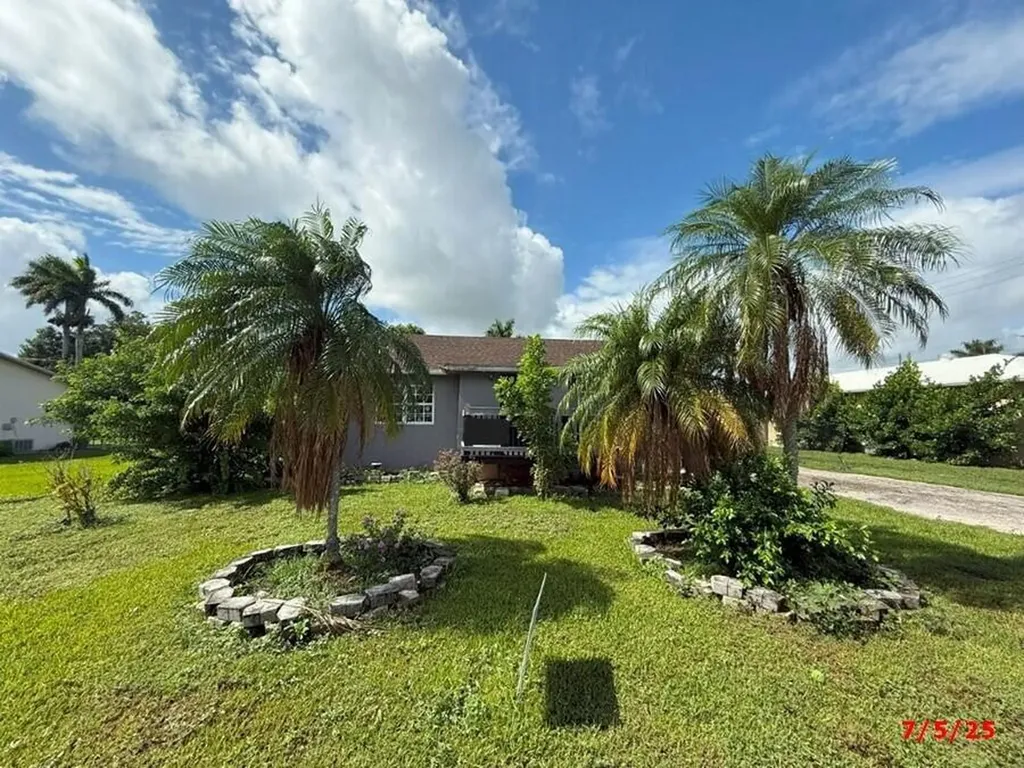116 NW Avenue G Avenue Belle Glade FL 33430