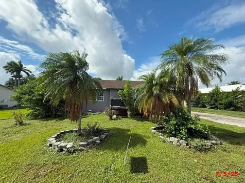 116 NW Avenue G Avenue Belle Glade FL 33430