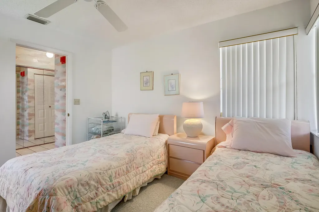 7610 Tahiti Lane Lake Worth FL 33467