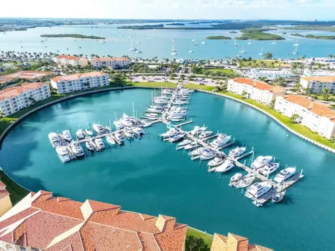 16 Harbour Isle Drive W Fort Pierce FL 34949